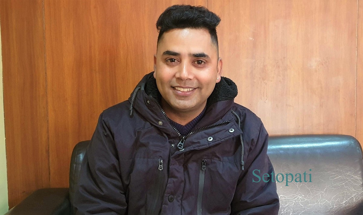 संगीतकार तथा गायक कालीप्रसाद बाँस्कोटा। तस्बिरः प्रभाकर गौतम/सेतोपाटी